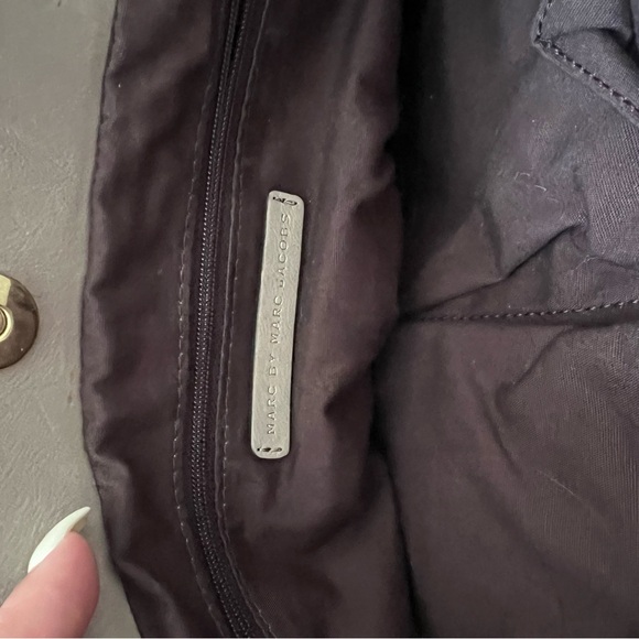 Marc Jacobs clutch with magnetic closure used - Picture 3 of 4